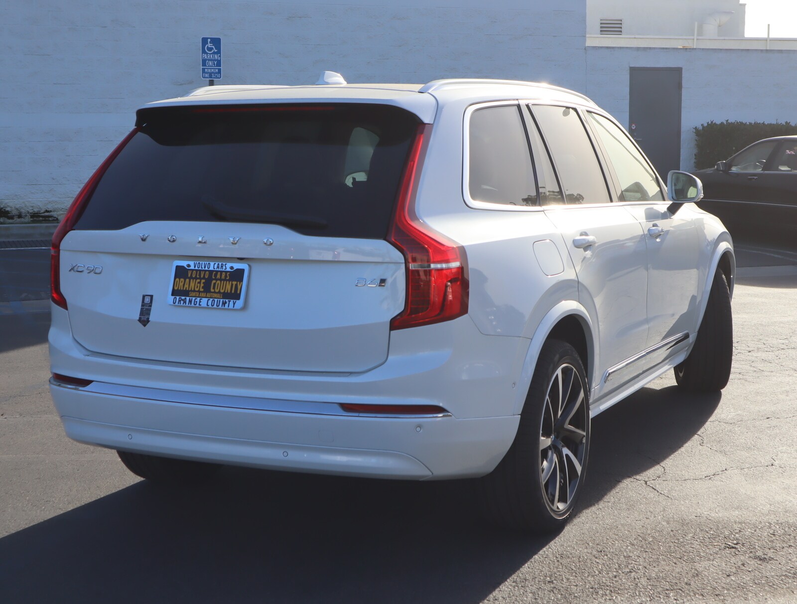 2025 Volvo XC90 Plus photo 4