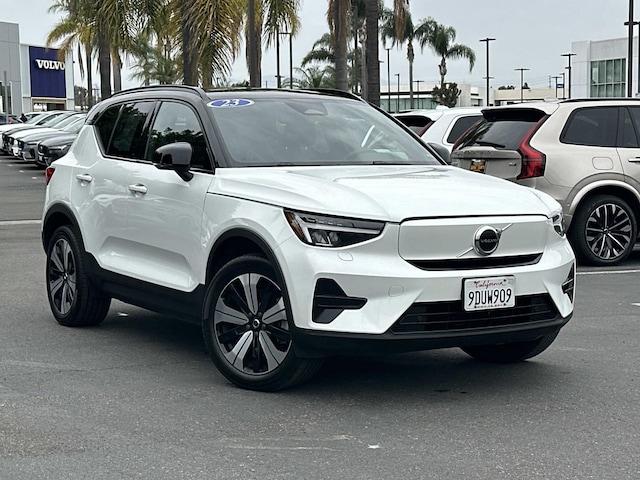 2023 Volvo XC40 Recharge Pure Electric Twin eAWD Core Sport Utility