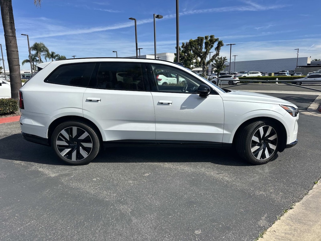 Certified 2025 Volvo EX90 Twin Motor Ultra 6-Seater Sport Utility