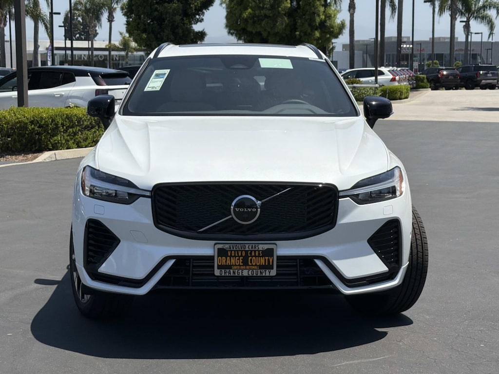 New 2026 Volvo XC60 plug-in hybrid T8 Plus SUV