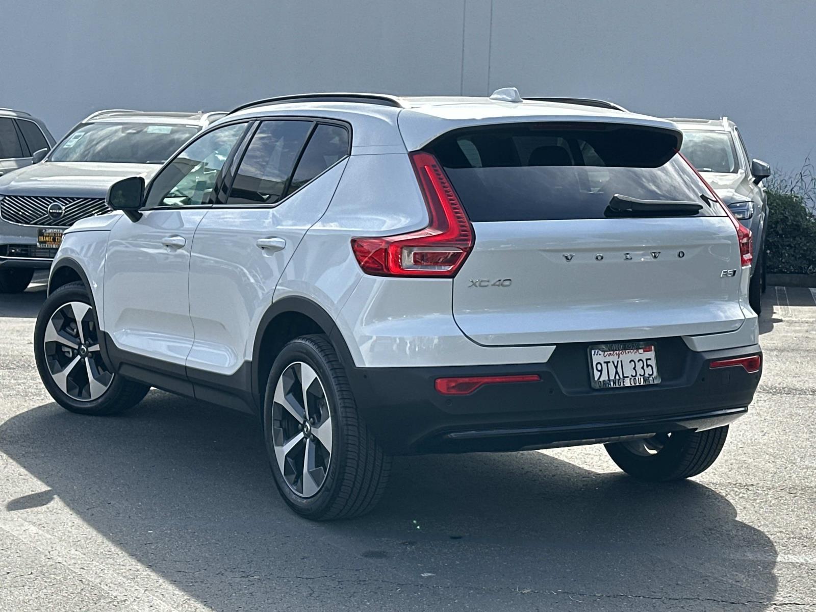 2026 Volvo XC40 Plus - Photo 6