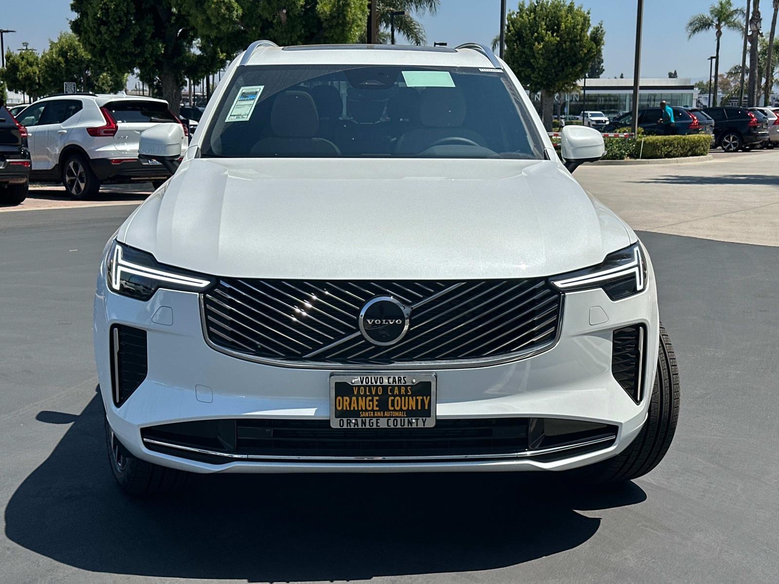 2026 Volvo XC90 Plus photo 2