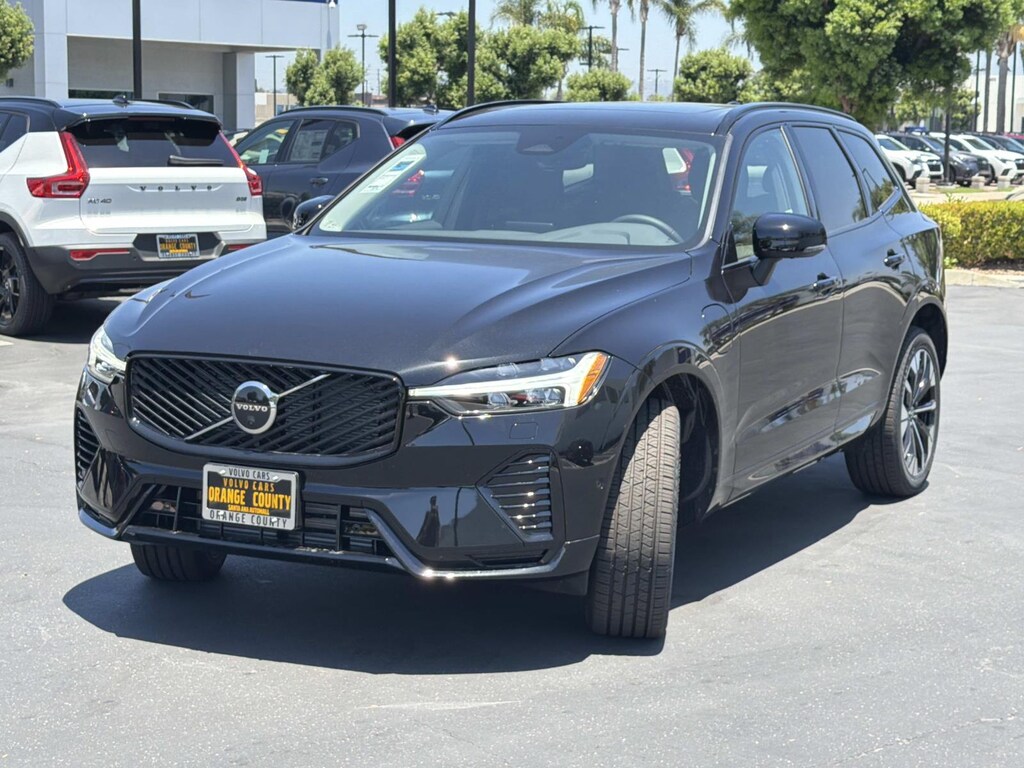 New 2026 Volvo XC60 plug-in hybrid T8 Plus SUV