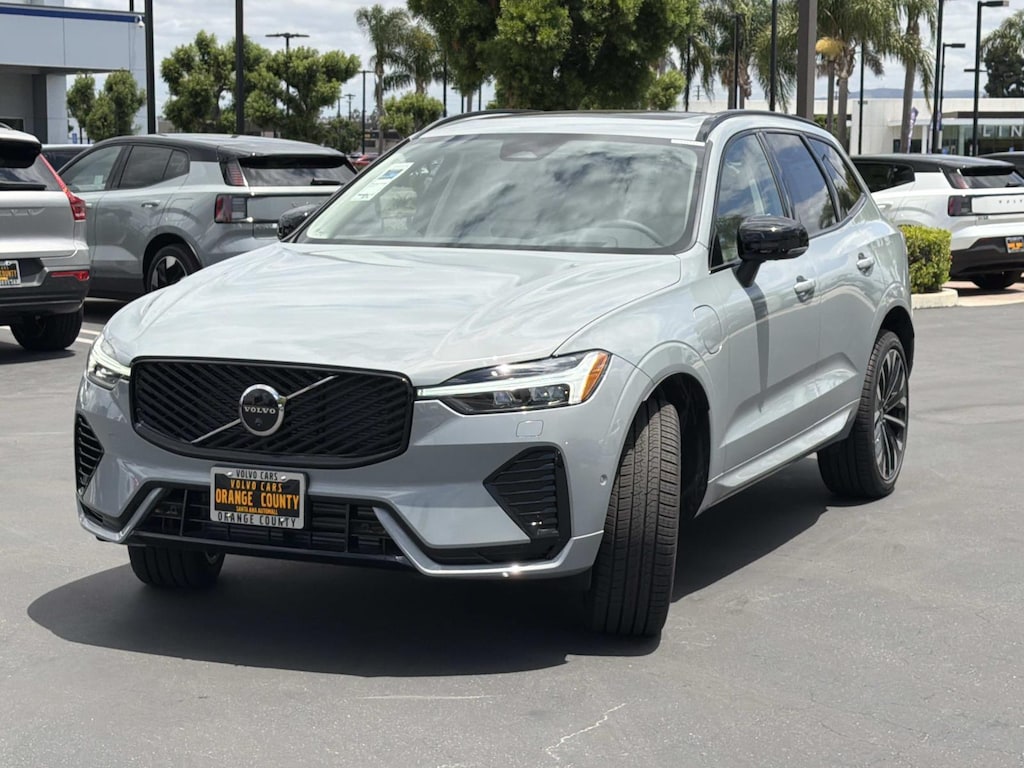 New 2026 Volvo XC60 plug-in hybrid T8 Ultra SUV
