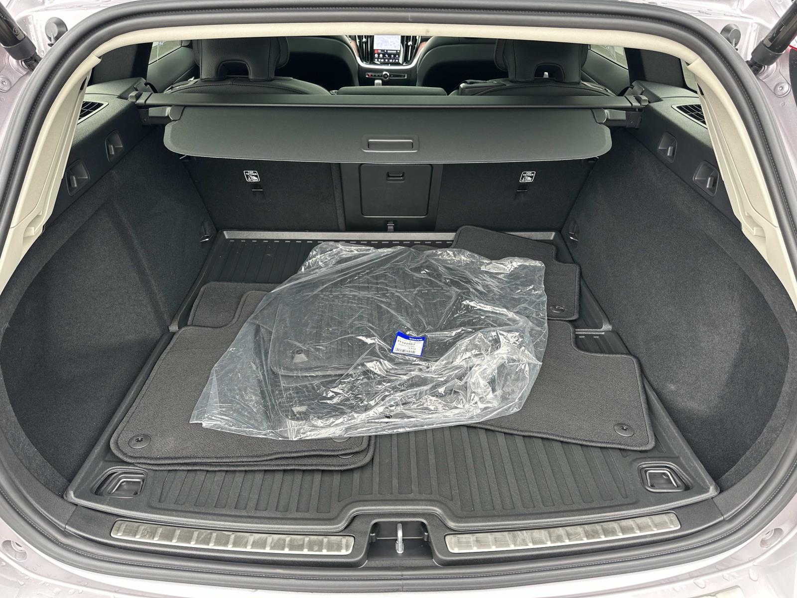 2026 Volvo V60 Cross Country Plus - Photo 23