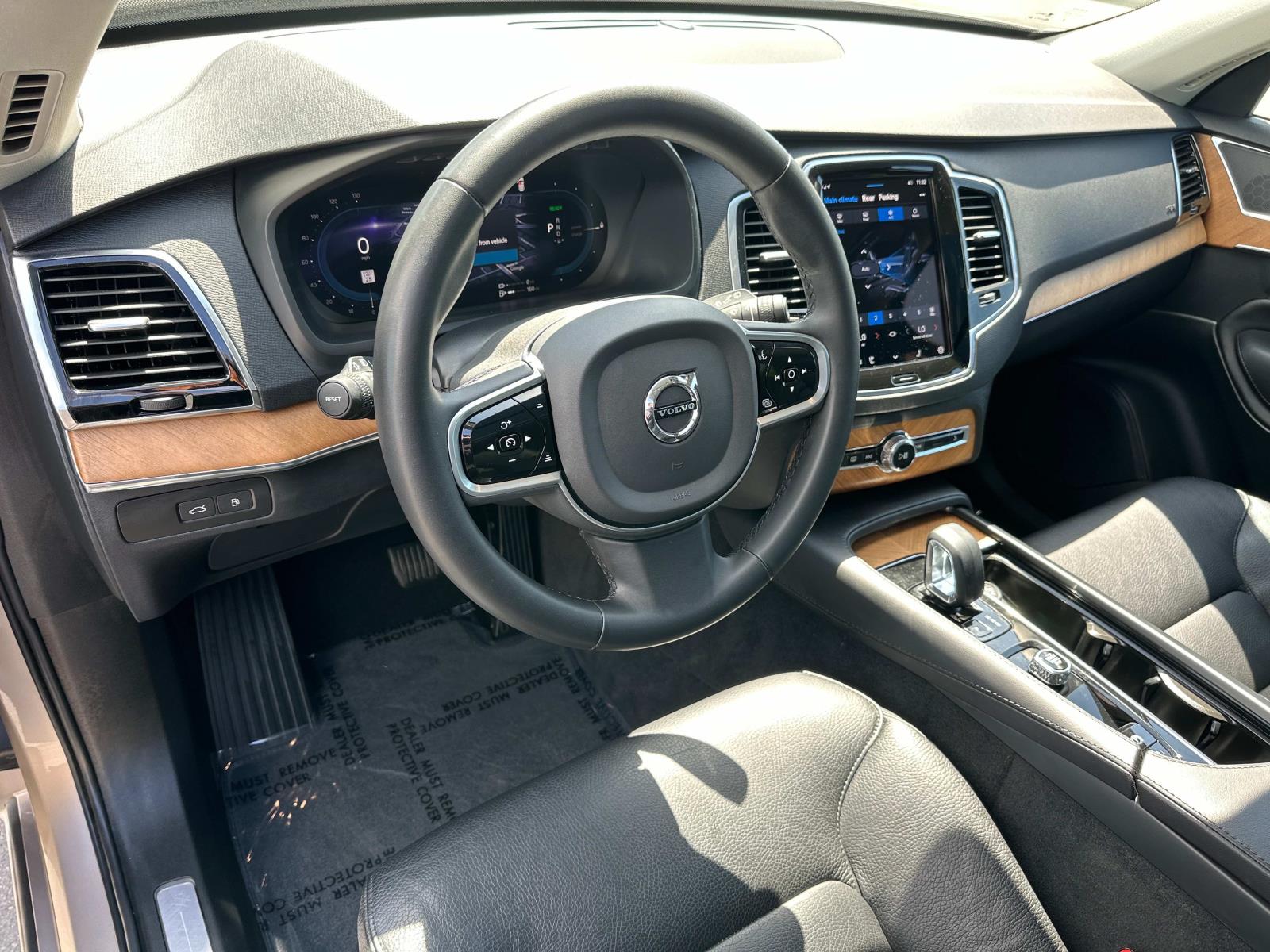 2023 Volvo XC90 Plus - Photo 9