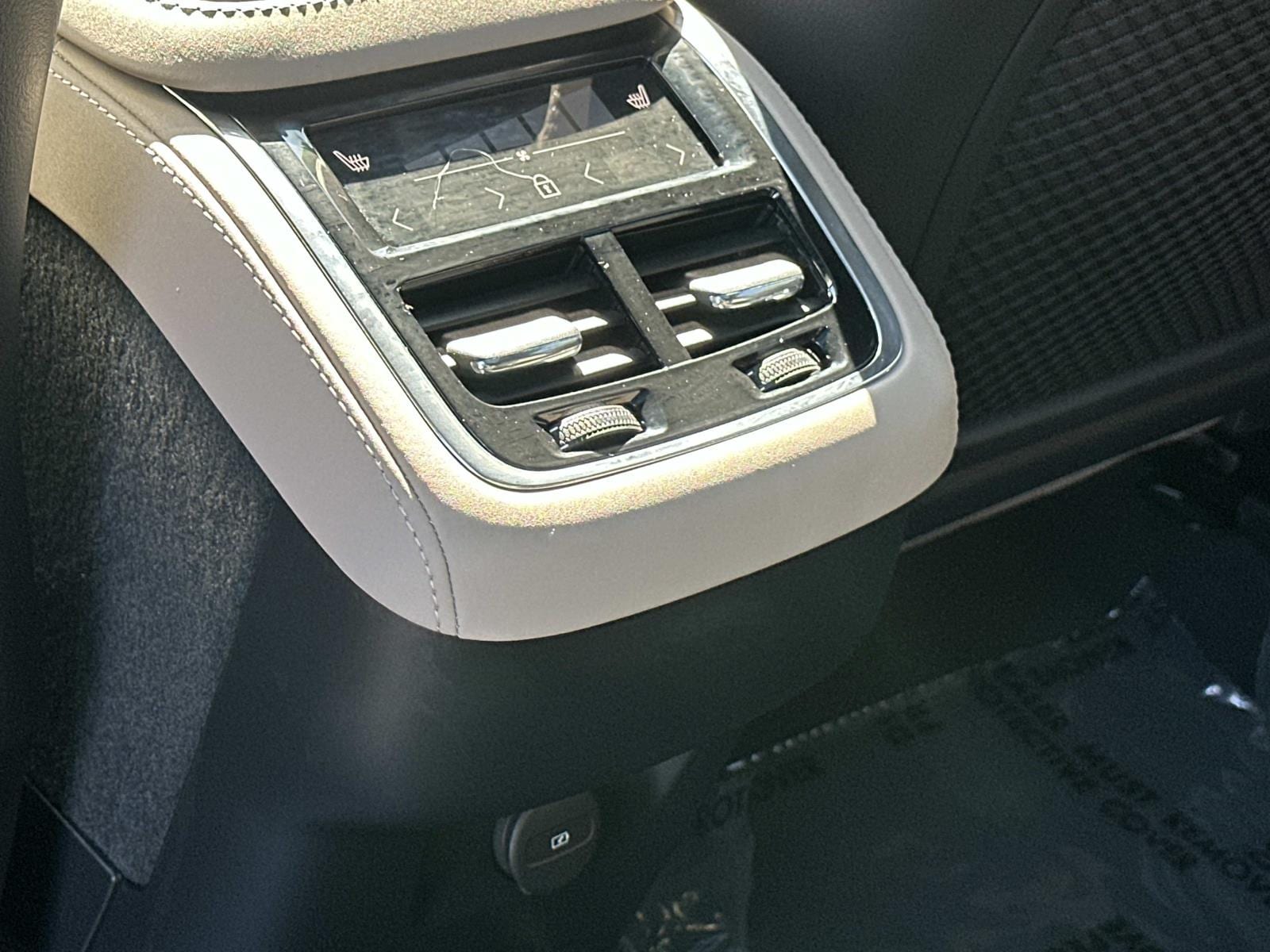 2026 Volvo XC90 Ultra - Photo 22
