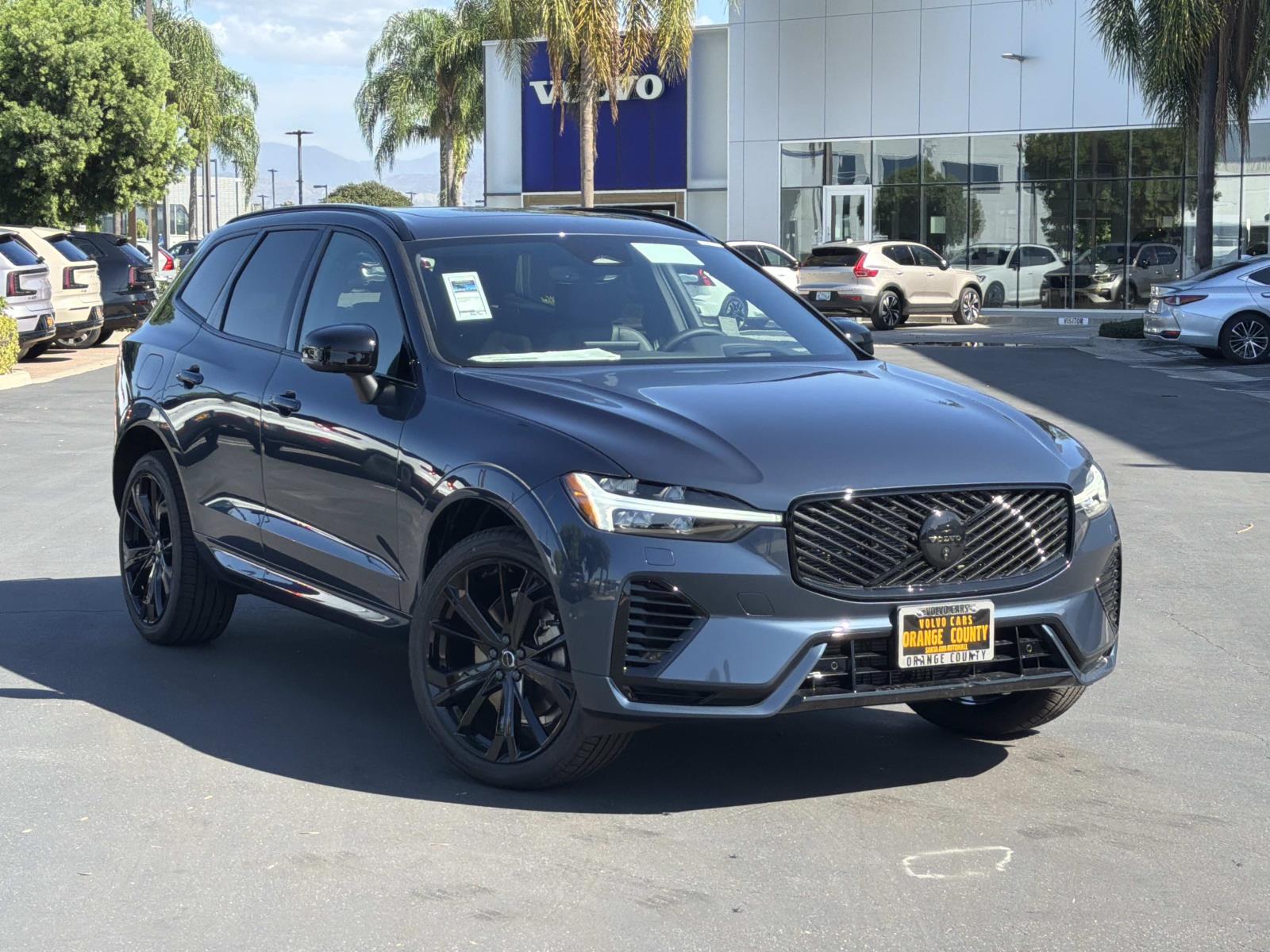 2027 Volvo XC60 plug-in hybrid T8 Ultra Black Edition AWD SUV