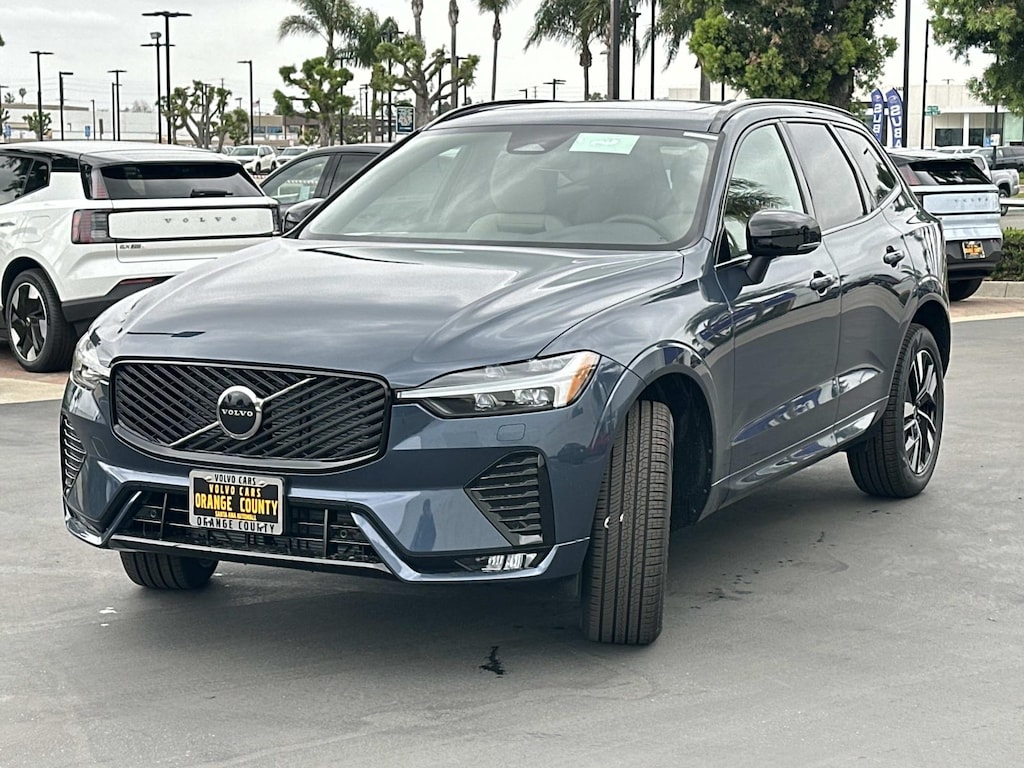 New 2026 Volvo XC60 B5 Core SUV
