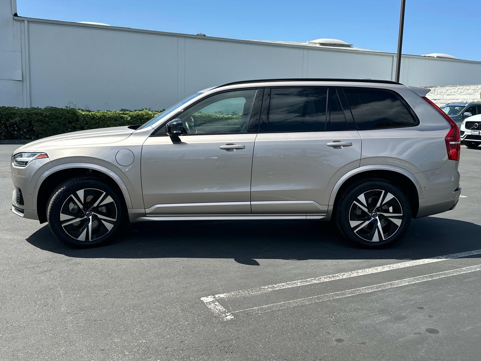 2023 Volvo XC90 Plus - Photo 7