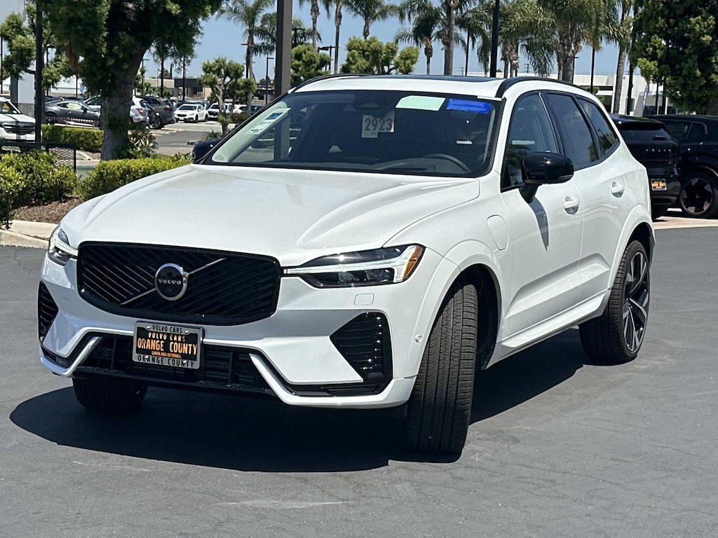 New 2026 Volvo XC60 plug-in hybrid T8 Ultra SUV