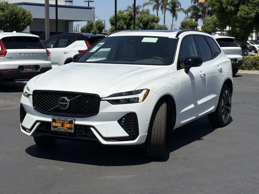 New 2026 Volvo XC60 plug-in hybrid T8 Plus SUV