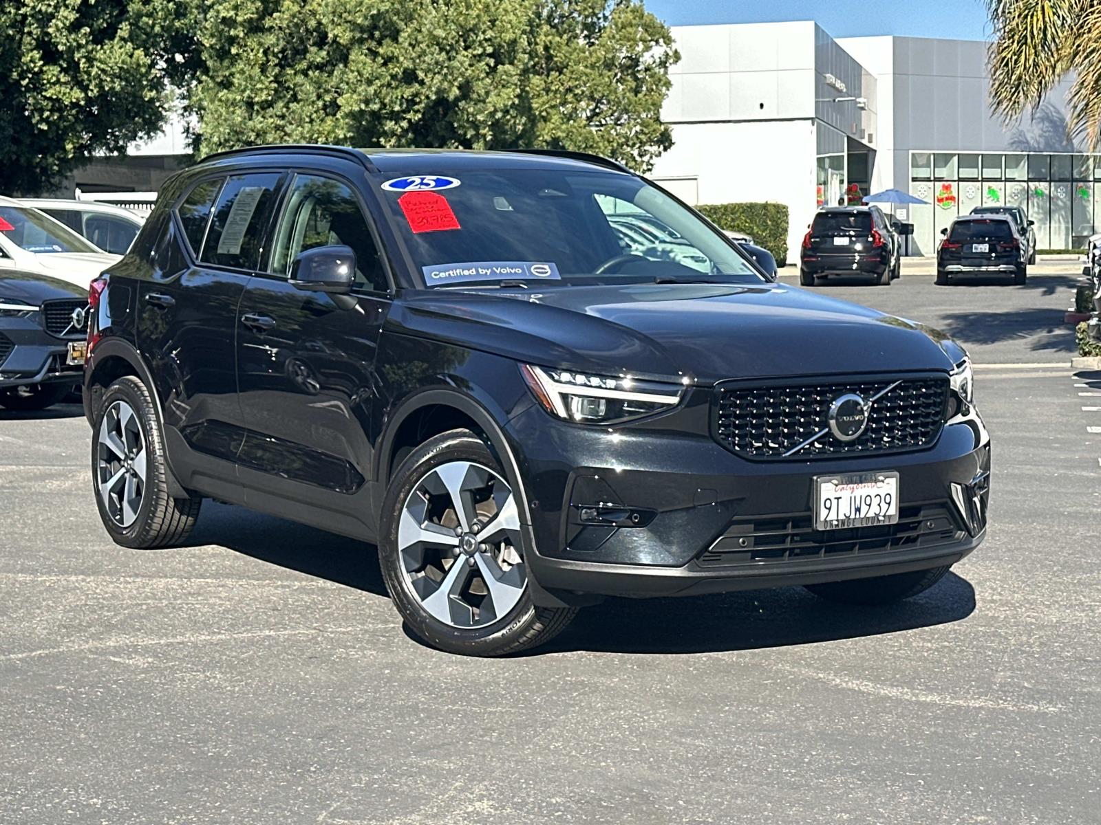 2025 Volvo XC40 Plus