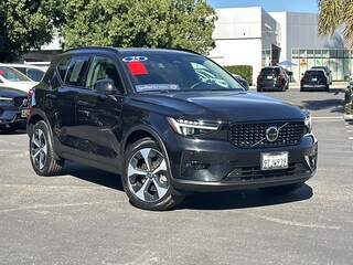 Certified Pre-Owned 2025 Volvo XC40 B5 AWD Plus Dark Theme Sport Utility YV4L12UC9S2571386 for Sale in Santa Ana, CA
