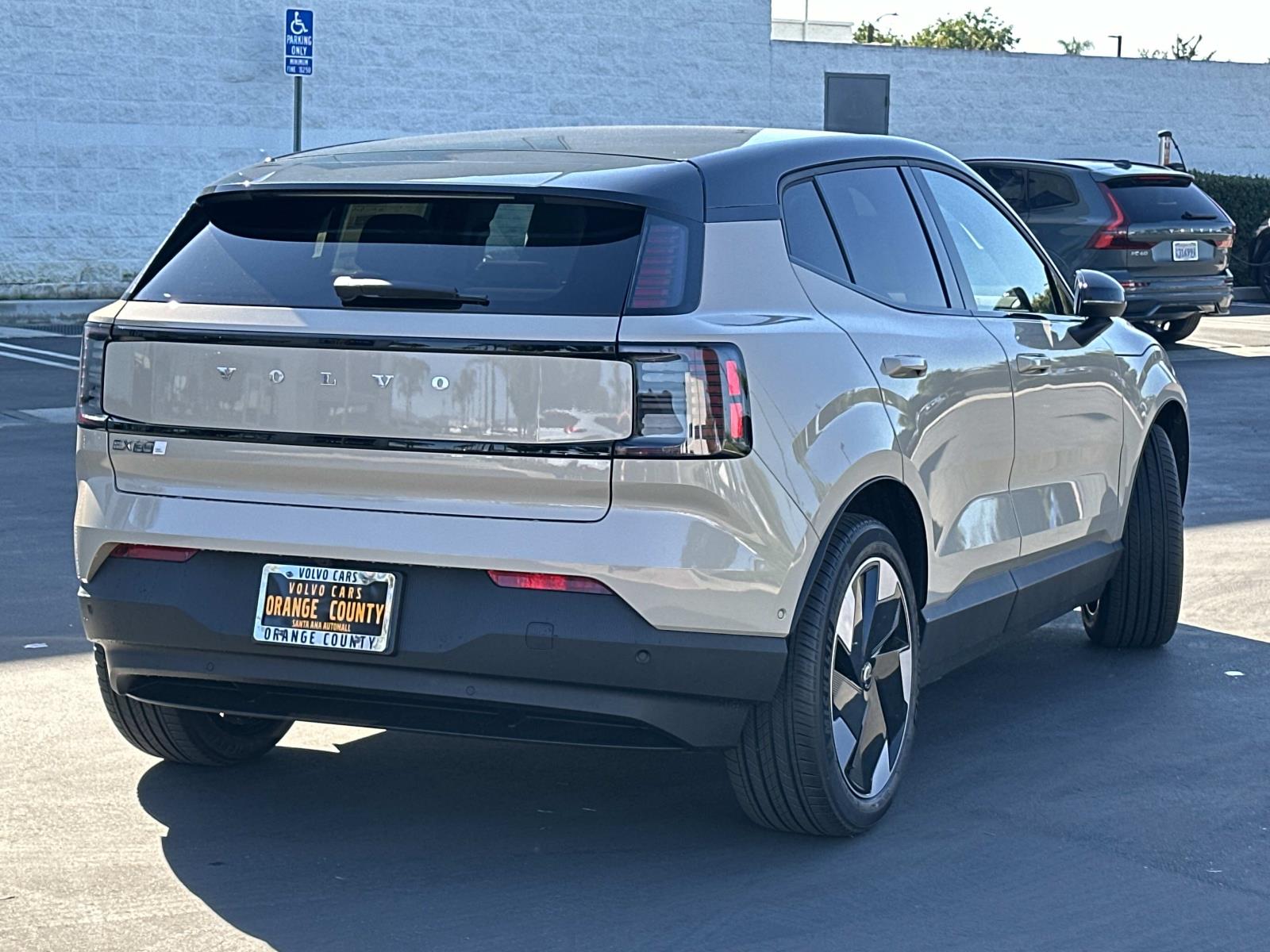 2026 Volvo EX30 Ultra photo 3