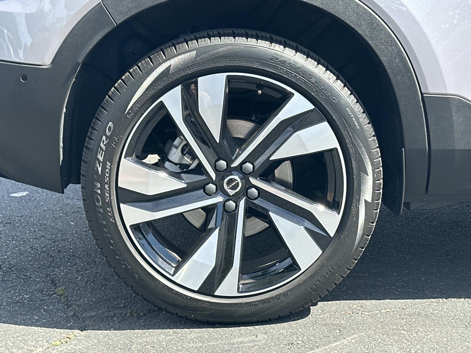2026 Volvo XC40 Ultra - Photo 27