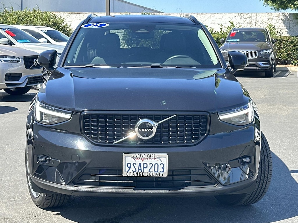 Certified 2025 Volvo XC40 B5 AWD Plus Dark Theme Sport Utility