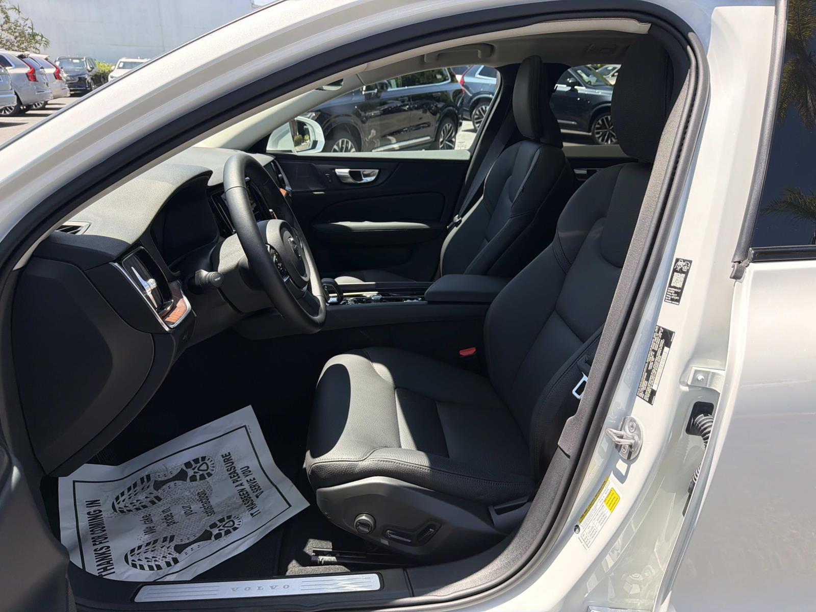 2026 Volvo V60 Cross Country Plus - Photo 17