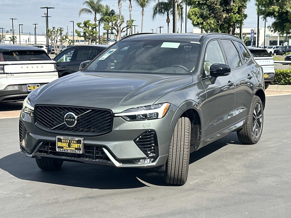 New 2026 Volvo XC60 B5 Core SUV