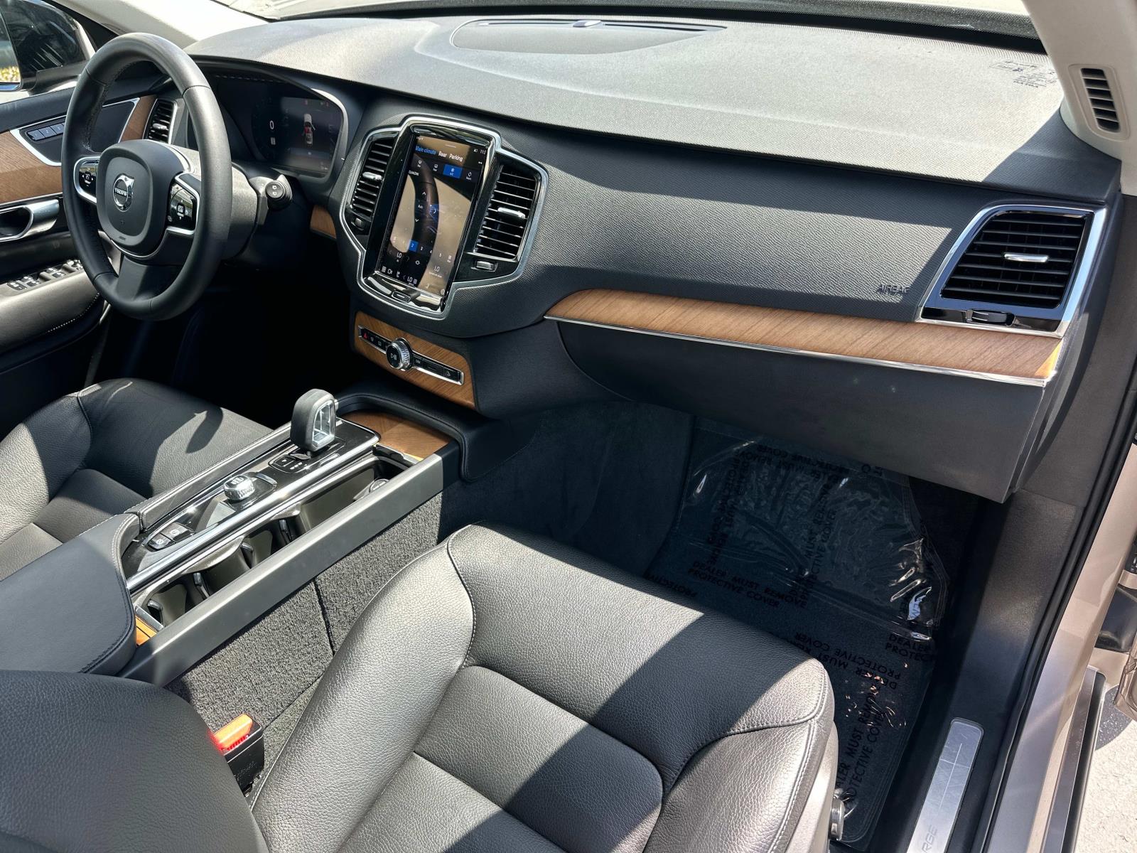 2023 Volvo XC90 Plus - Photo 25