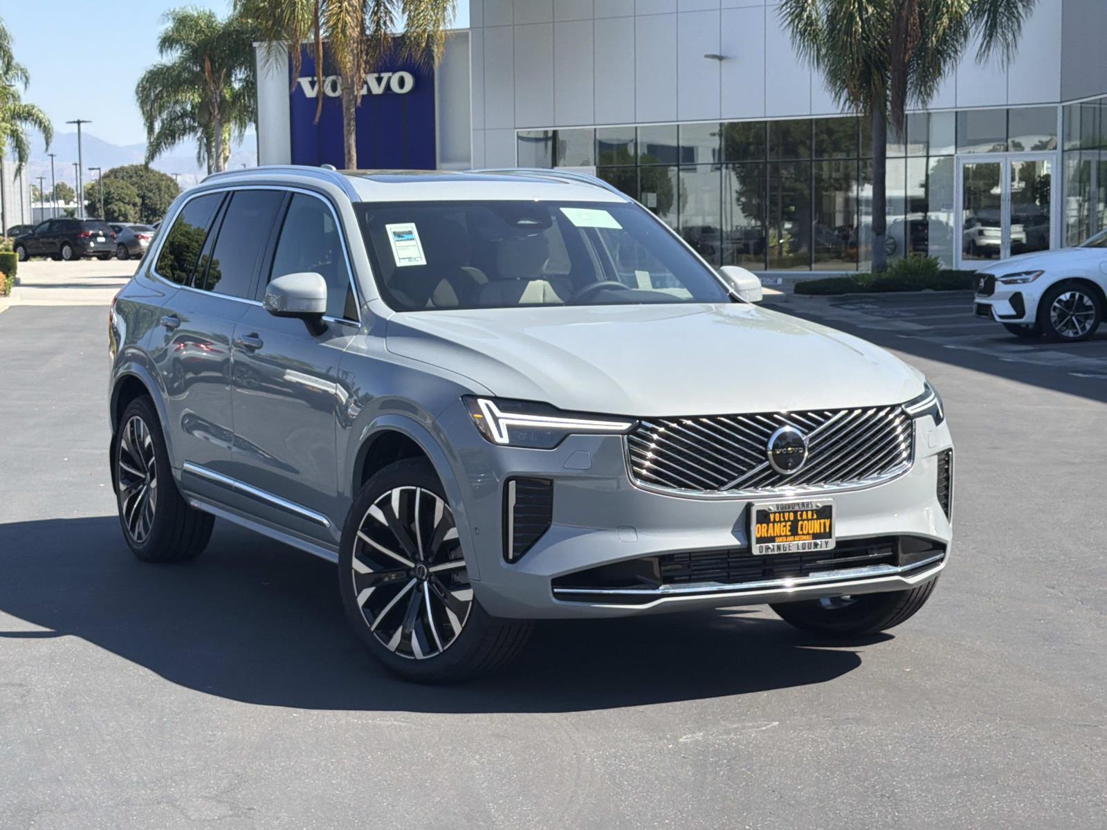 2026 Volvo XC90 plug-in hybrid T8 Plus 7-Seater eAWD SUV