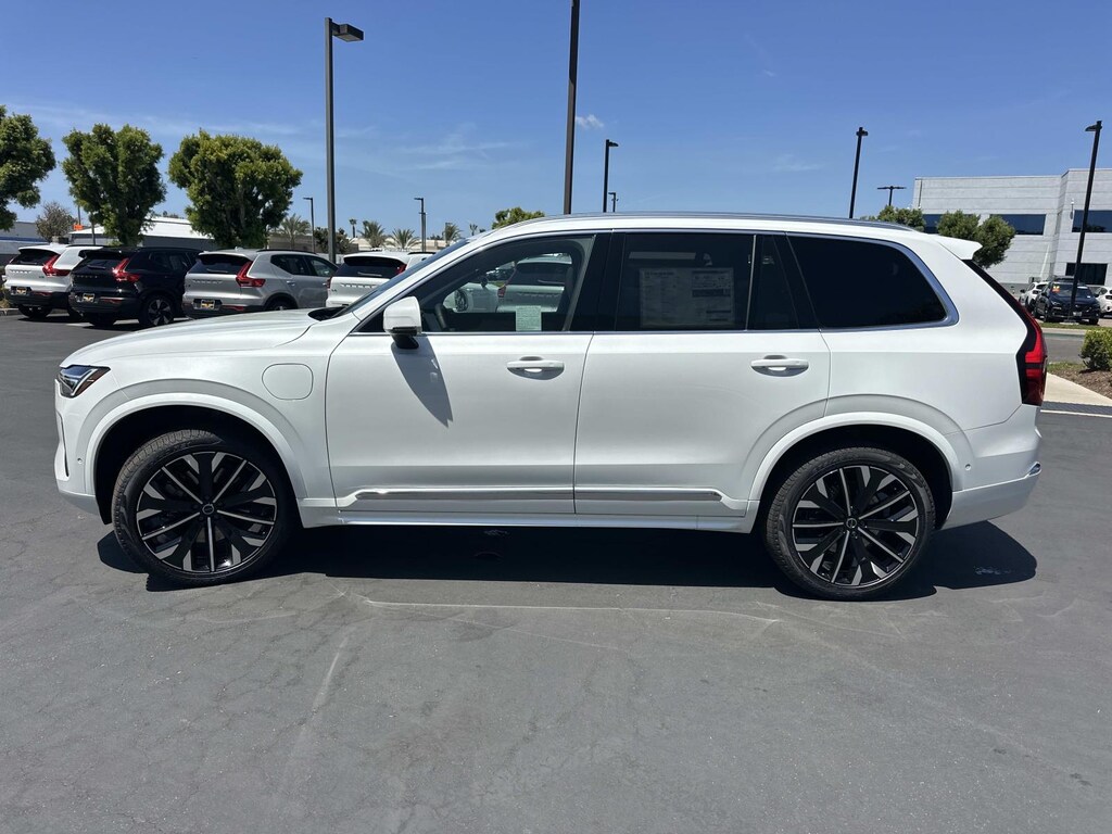 New 2026 Volvo XC90 plug-in hybrid T8 Plus 7-Seater SUV