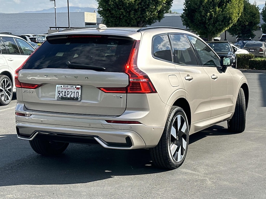 Certified 2025 Volvo XC60 Plug-In Hybrid T8 AWD Plus Sport Utility