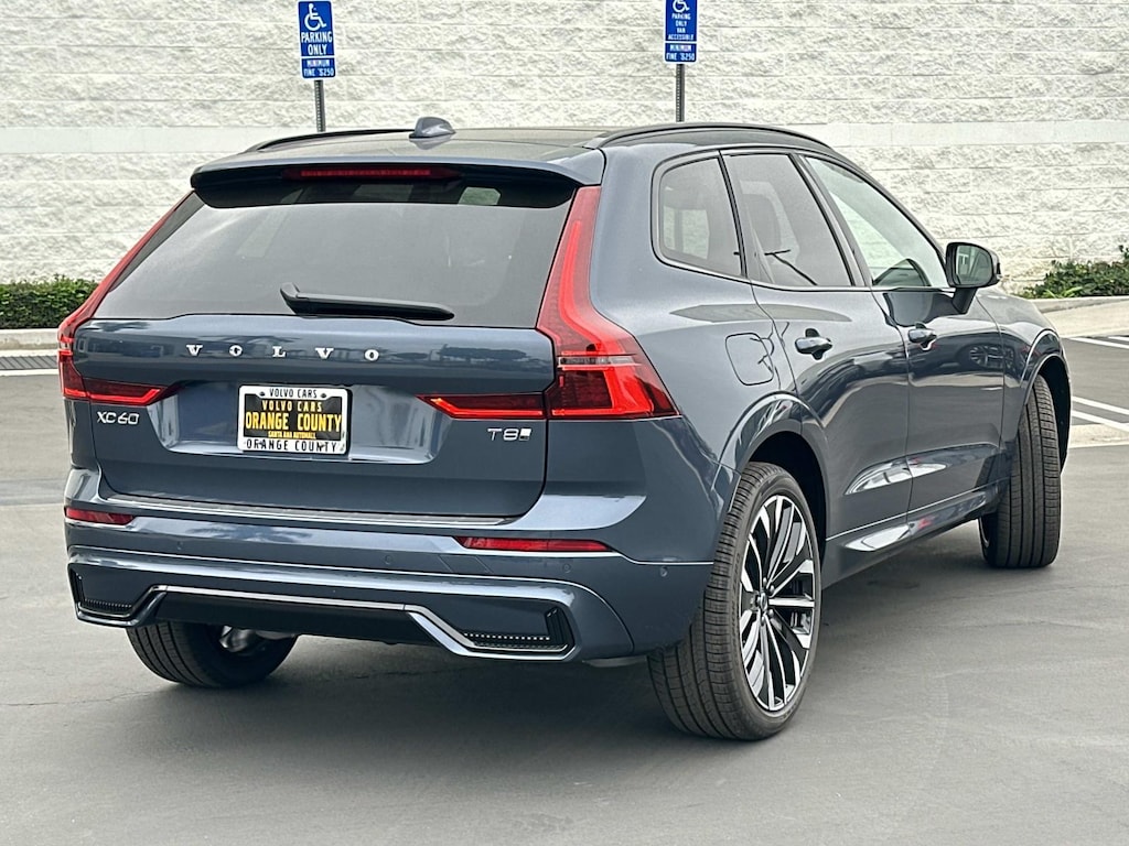 New 2026 Volvo XC60 plug-in hybrid T8 Ultra SUV