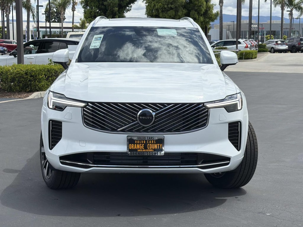 New 2026 Volvo XC90 plug-in hybrid T8 Core SUV