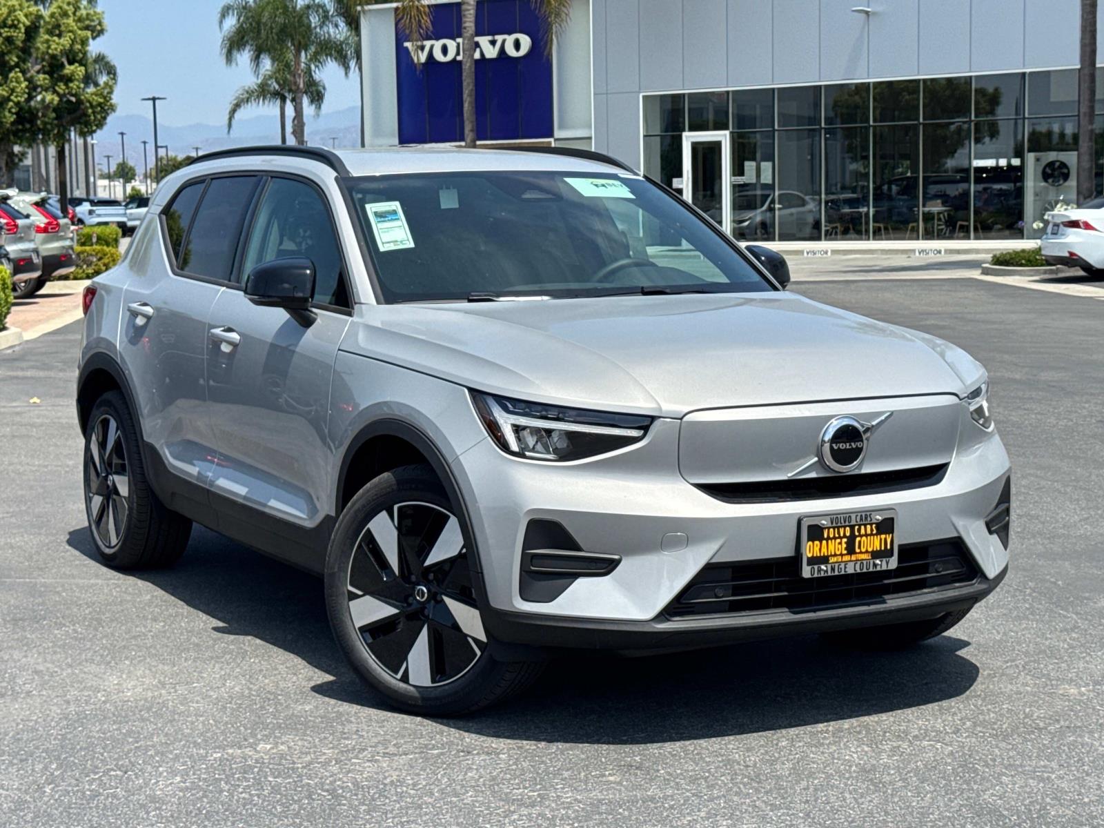  Volvo EX40