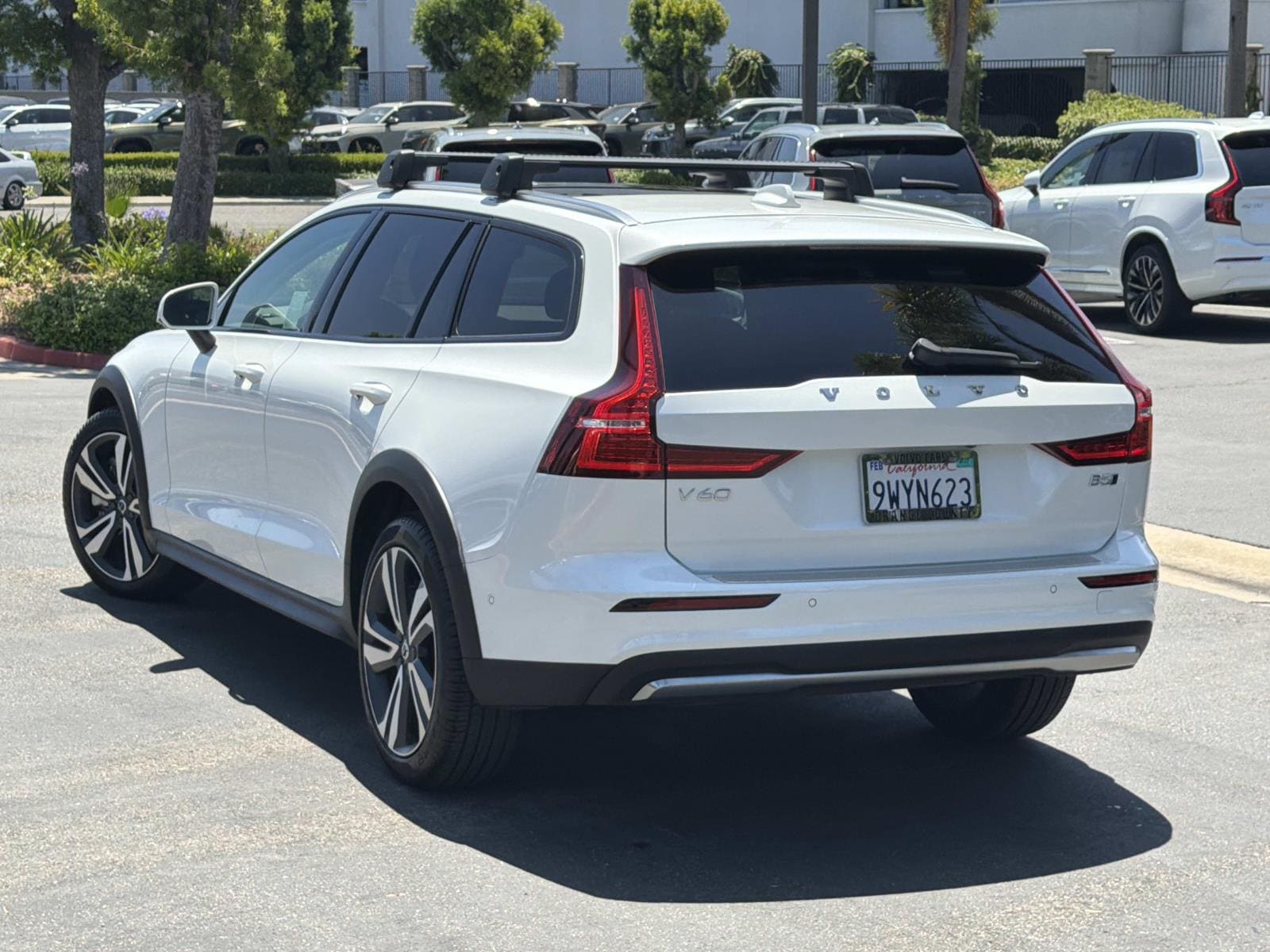 2026 Volvo V60 Cross Country Plus - Photo 7
