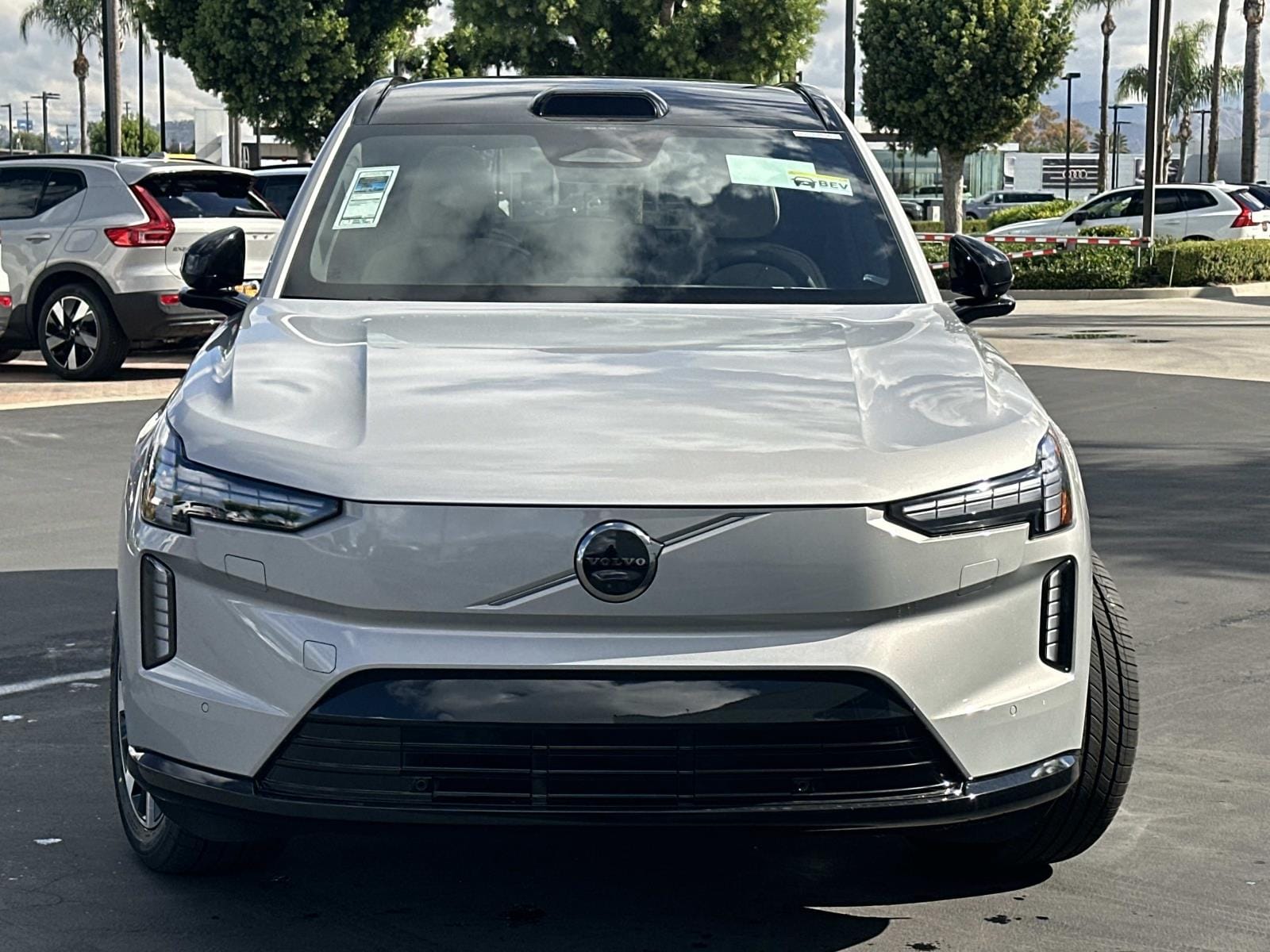 Used 2025 Volvo EX90 Ultra with VIN 7JDE23VL7SG019456 for sale in Garden Grove, CA