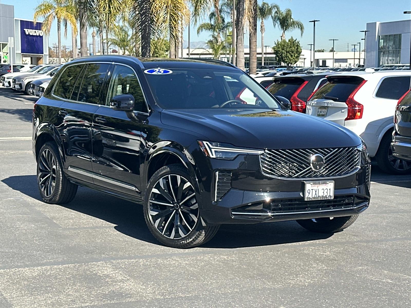 2025 Volvo XC90 Plus's photo