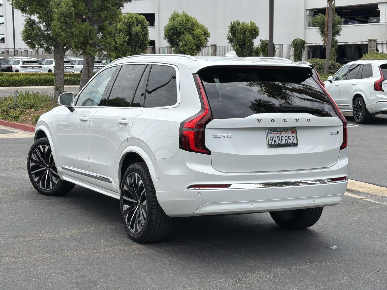2026 Volvo XC90 Plus - Photo 7