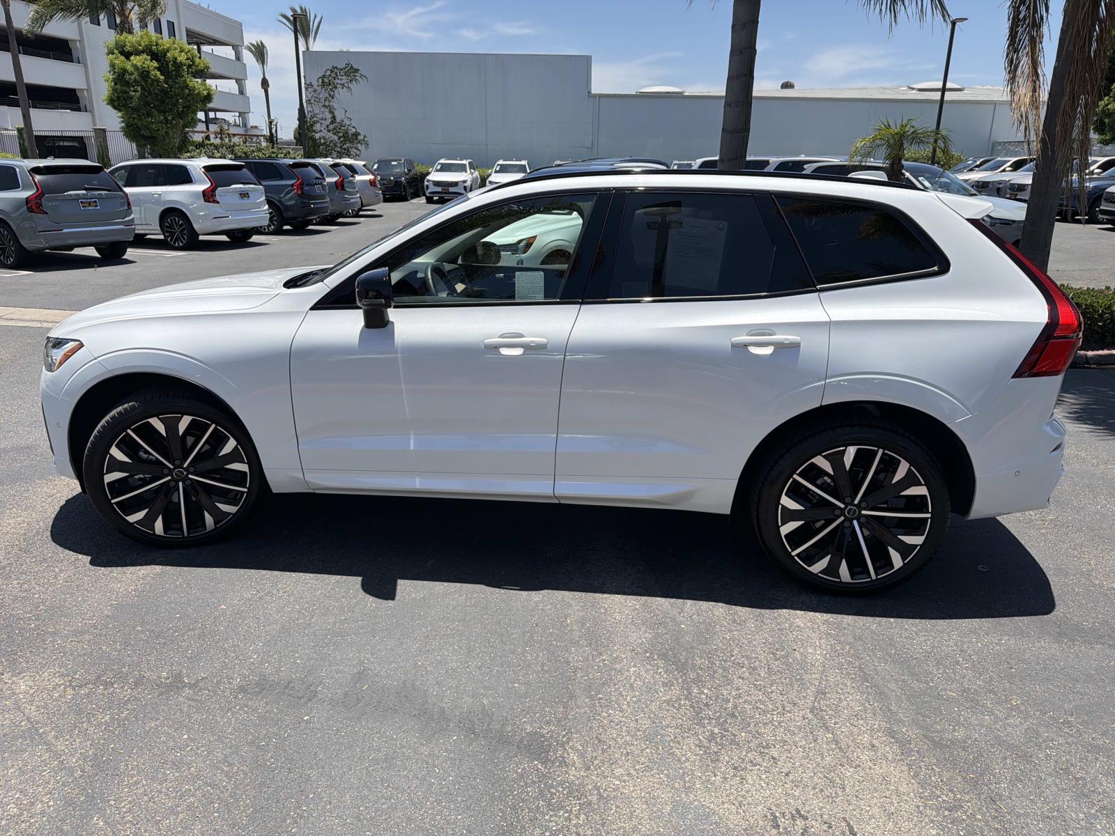 2026 Volvo XC60 Ultra - Photo 8