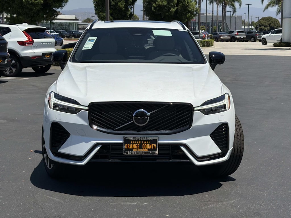 New 2026 Volvo XC60 plug-in hybrid T8 Plus SUV