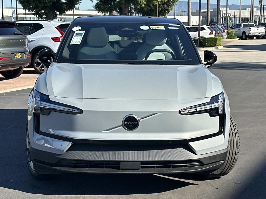 New 2025 Volvo EX30 Twin Motor Ultra SUV