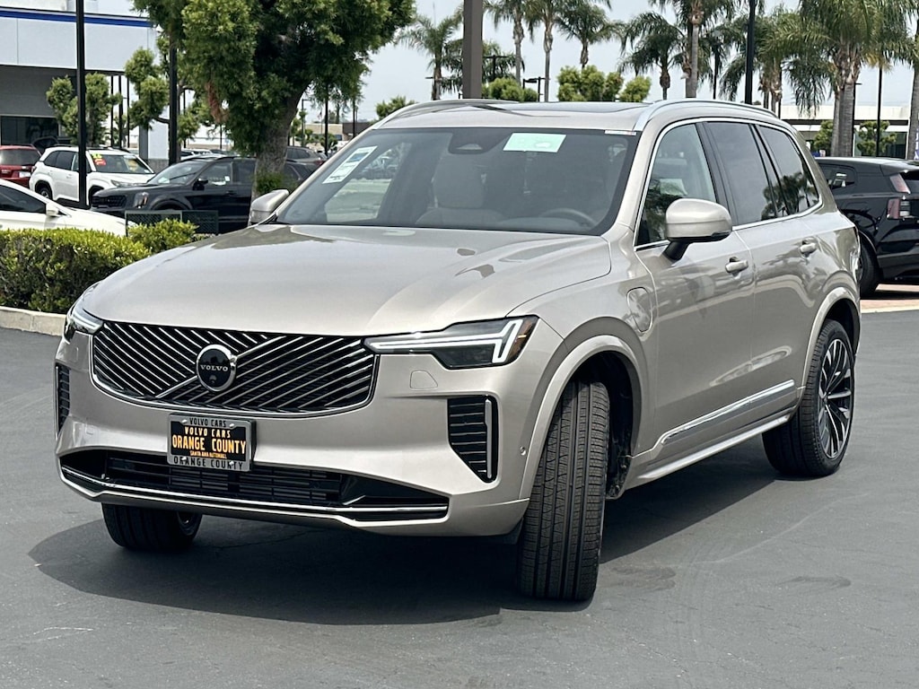 New 2026 Volvo XC90 plug-in hybrid T8 Plus 7-Seater SUV