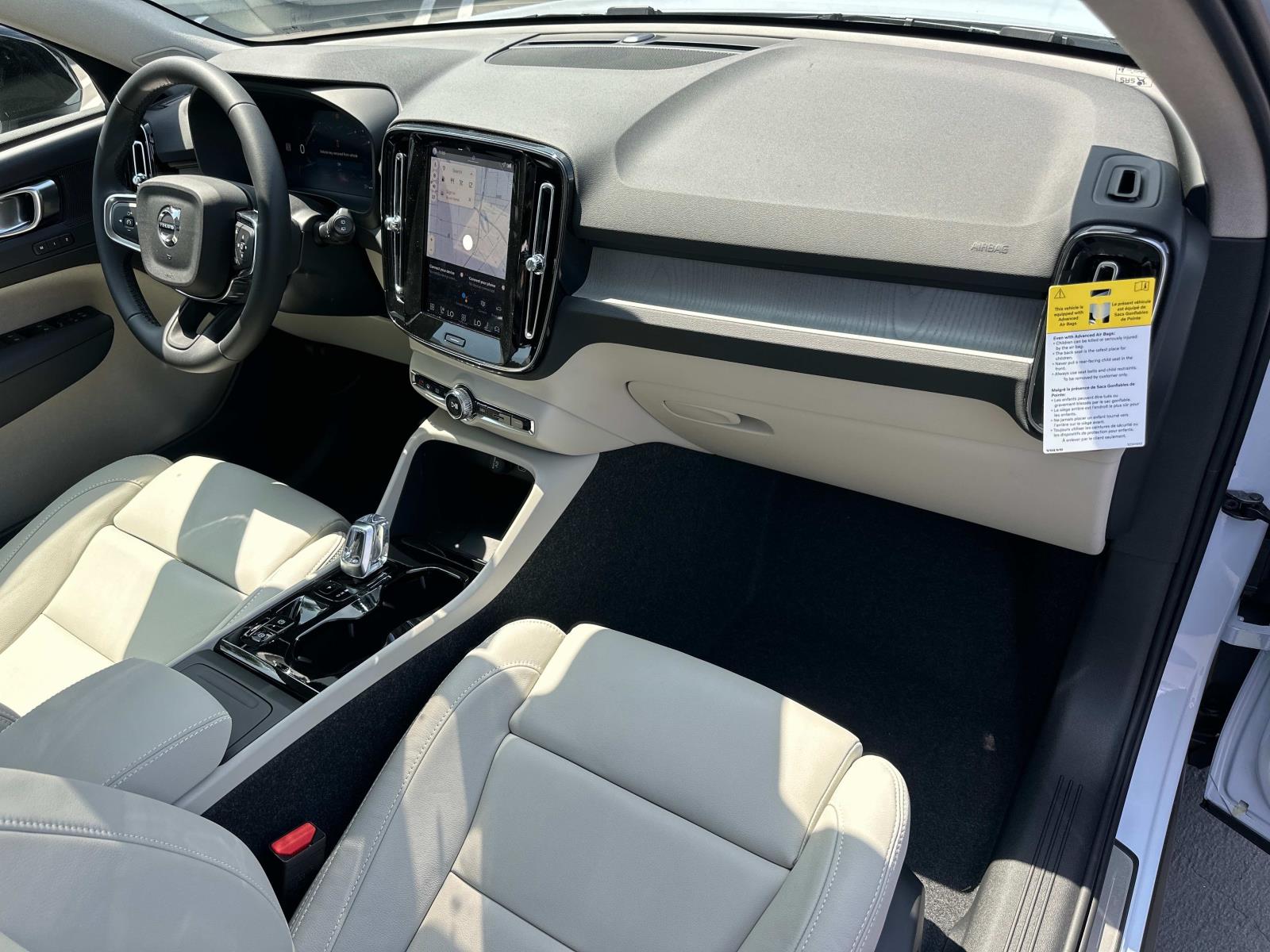 2026 Volvo XC40 Plus - Photo 21