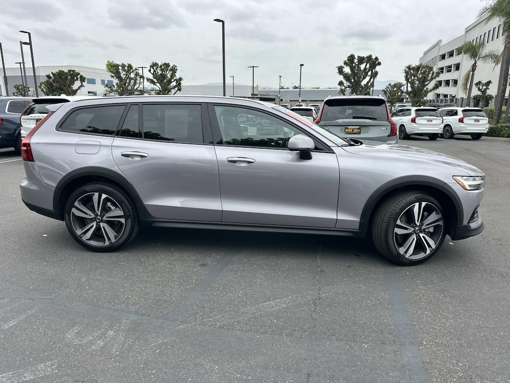 Certified 2026 Volvo V60 Cross Country B5 AWD Plus Car