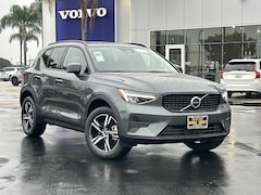 2026 Volvo XC40 B4 Core FWD SUV