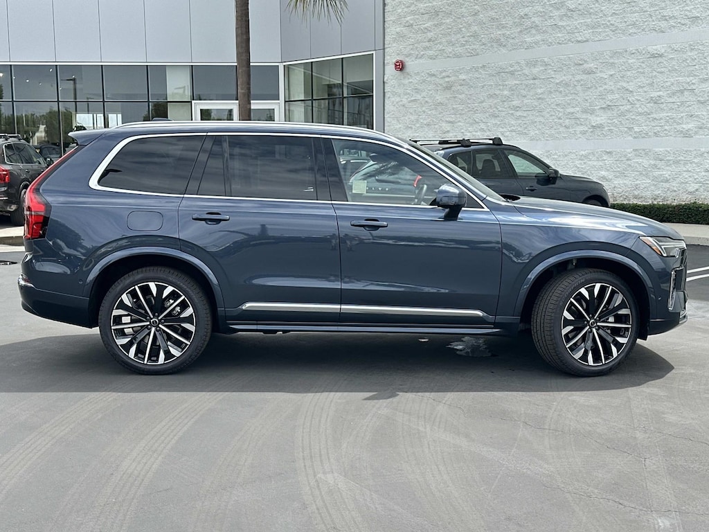 New 2026 Volvo XC60 B5 Plus SUV