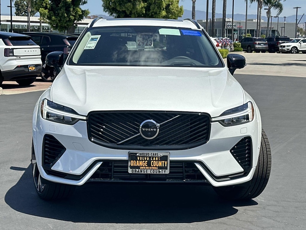 New 2026 Volvo XC60 plug-in hybrid T8 Ultra SUV