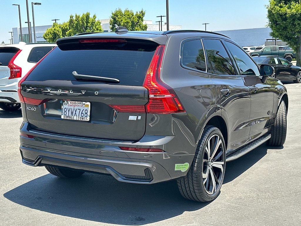Certified 2022 Volvo XC60 Recharge Plug-In Hybrid T8 eAWD PHEV R-Design Sport Utility