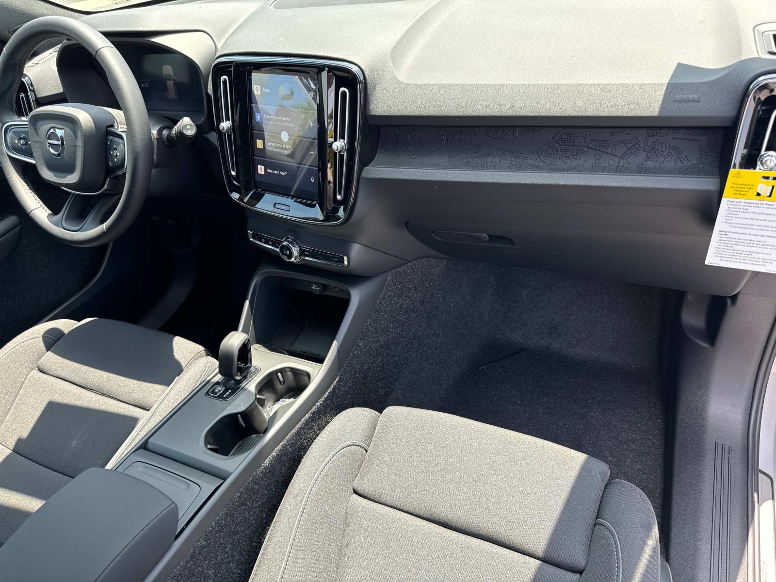 2025 Volvo EX40 Core - Photo 18