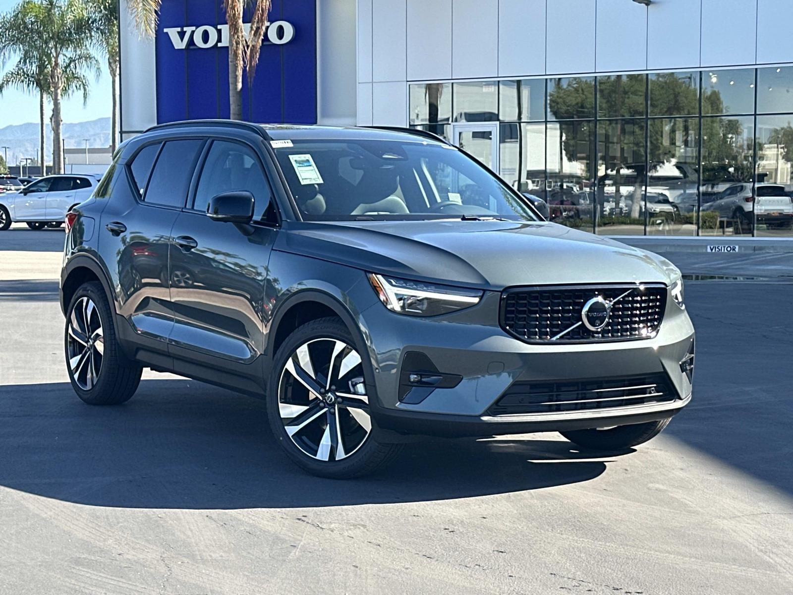 2026 Volvo XC40