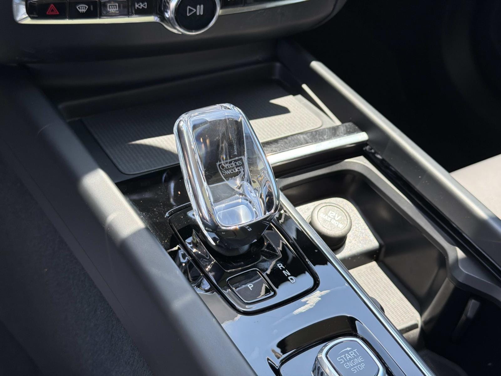2026 Volvo XC60 Plus - Photo 14