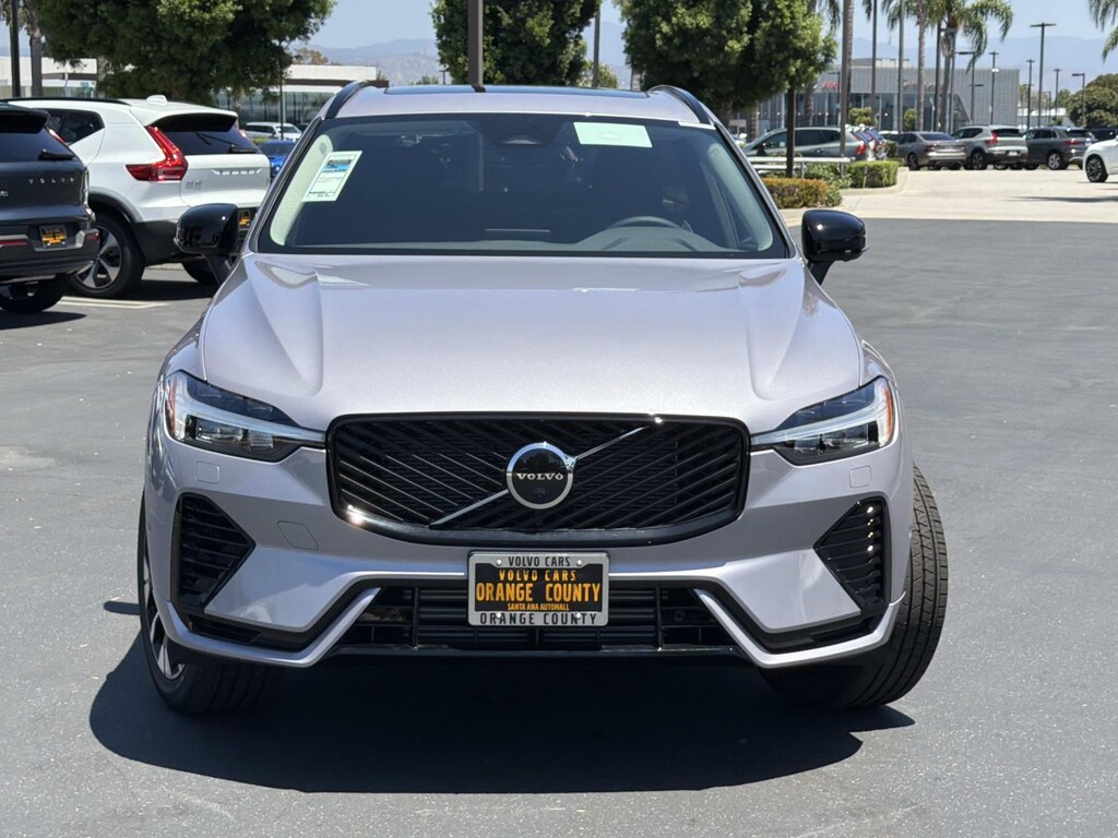 New 2026 Volvo XC60 plug-in hybrid T8 Plus SUV