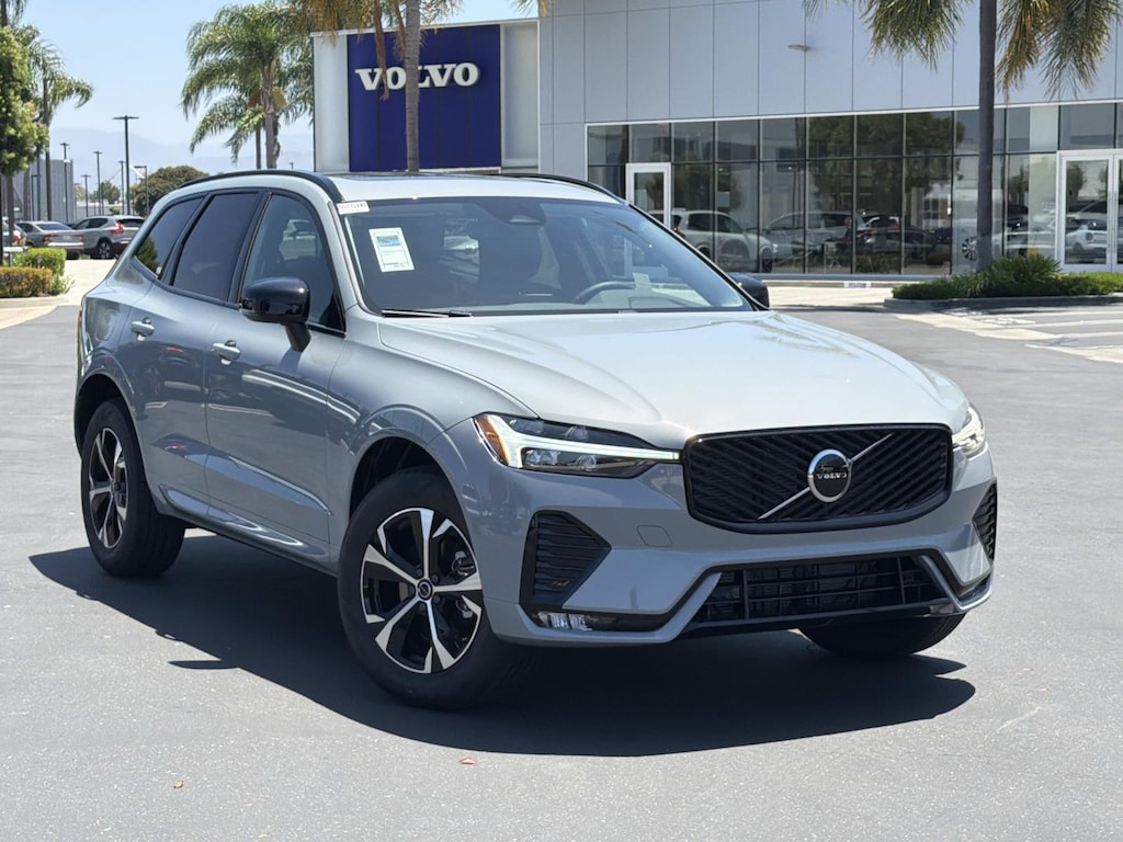 New 2026 Volvo XC60 B5 Core SUV