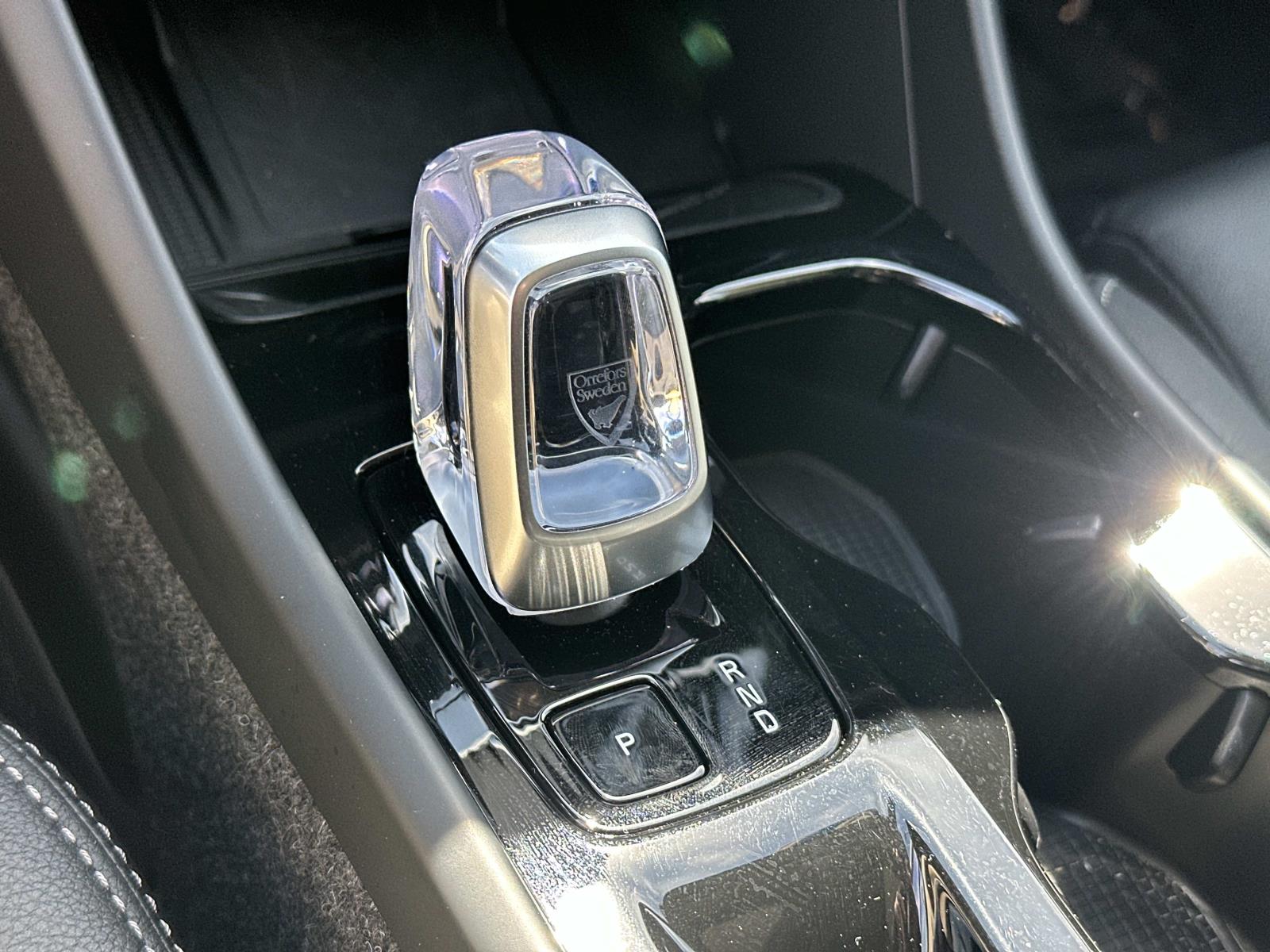 2026 Volvo XC40 Ultra - Photo 14